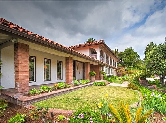 5th image of 2242 Pavillion Dr