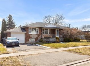 972 4th St, Mississauga, ON L5E 1J9