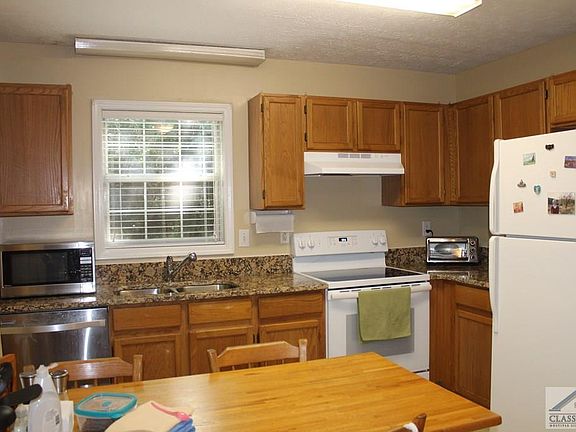 Kitchen- Granite Counter tops, updated appliances (not pictured)