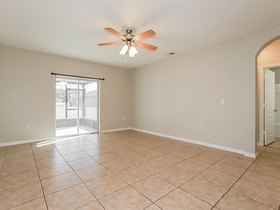 4th image of 1633 Wallace Manor Blvd