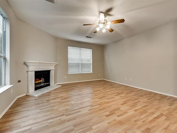 4th image of 307 Wallford Ln
