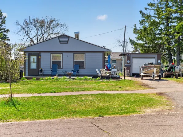 39 Edison Blvd, Silver Bay, MN 55614