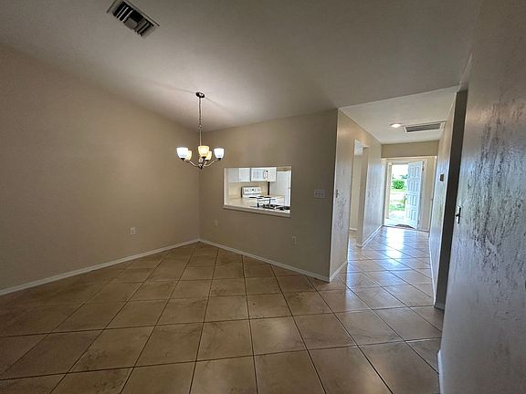 3rd image of 1503-1505 SE 24th Ave #72D429629