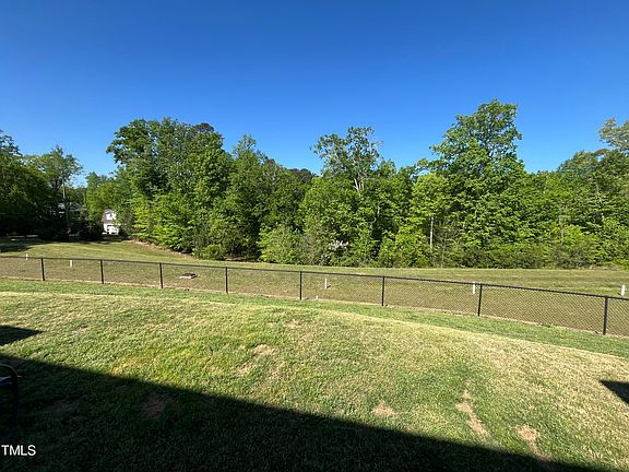 5th image of 26 Thimbleberry Cir