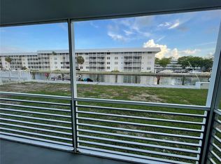 3600 NE 170th St APT 111, North Miami Beach, FL 33160