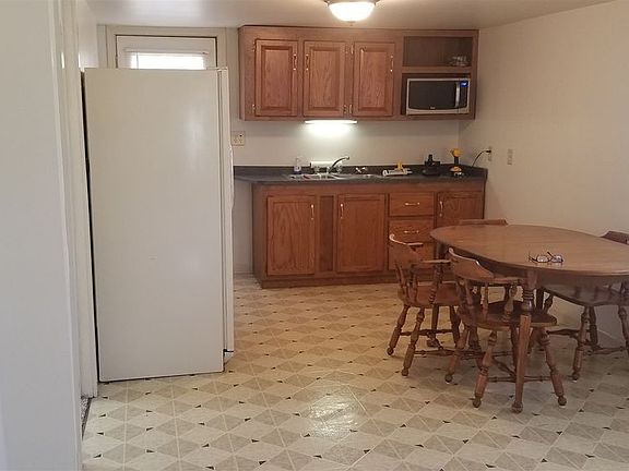 4th image of 24846 Buddy St