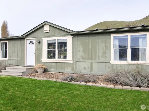 1698 Sunset Drive, Wenatchee, WA 98801