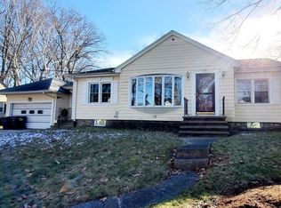 13 Morris St, Webster, MA 01570