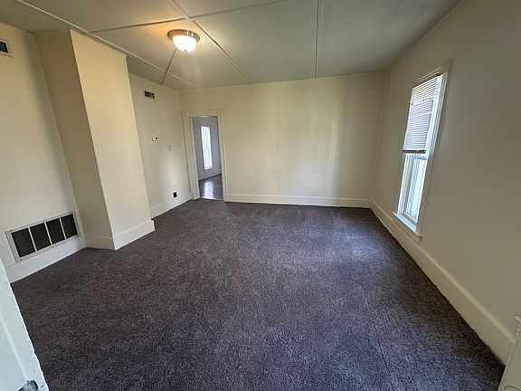 4th image of 418 S Center St #B