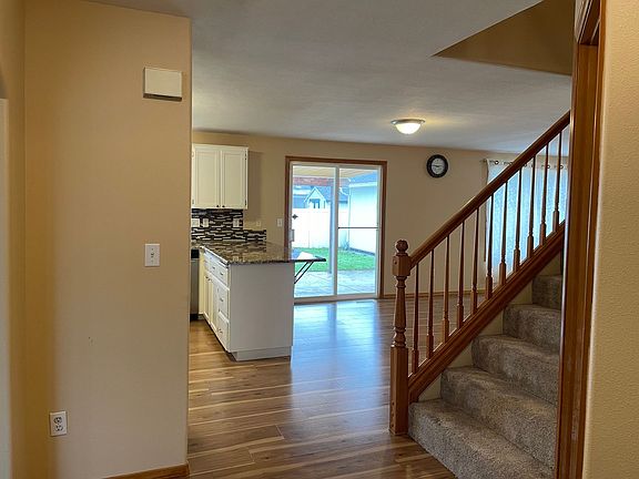 4th image of 16313 NE 79th St