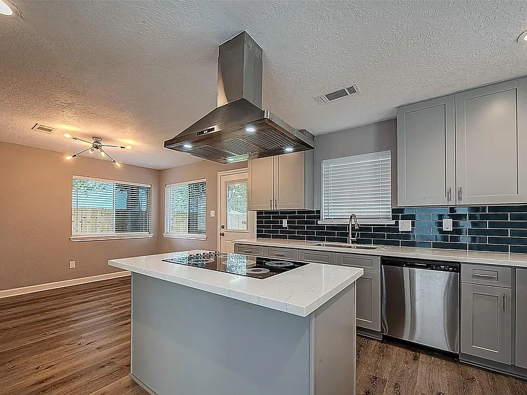 1623 Cherry Ridge Dr — Photo 9