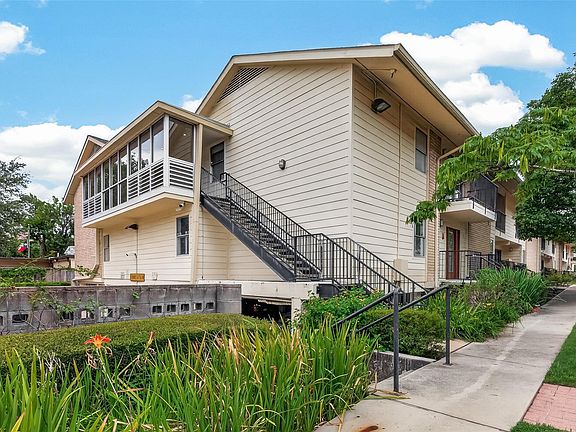 4th image of 3131 Cummins St APT 82