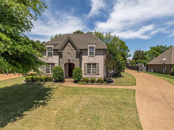 2nd image of 9254 Cielo Dr