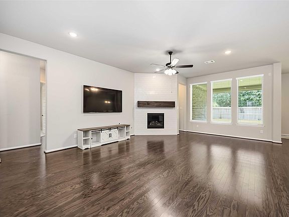 5th image of 15538 Blue Lake Dr