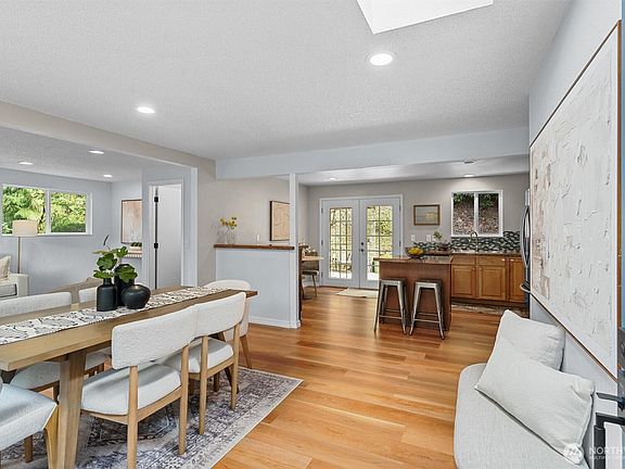 3rd image of 15504 180th Avenue NE