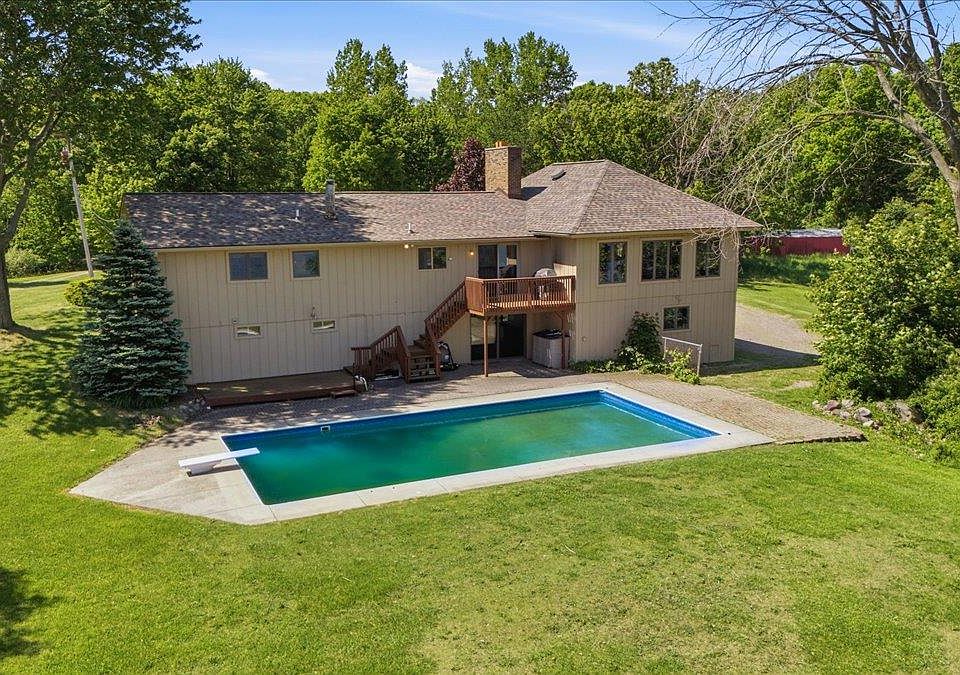 725 Deerpath Ct, photo 8