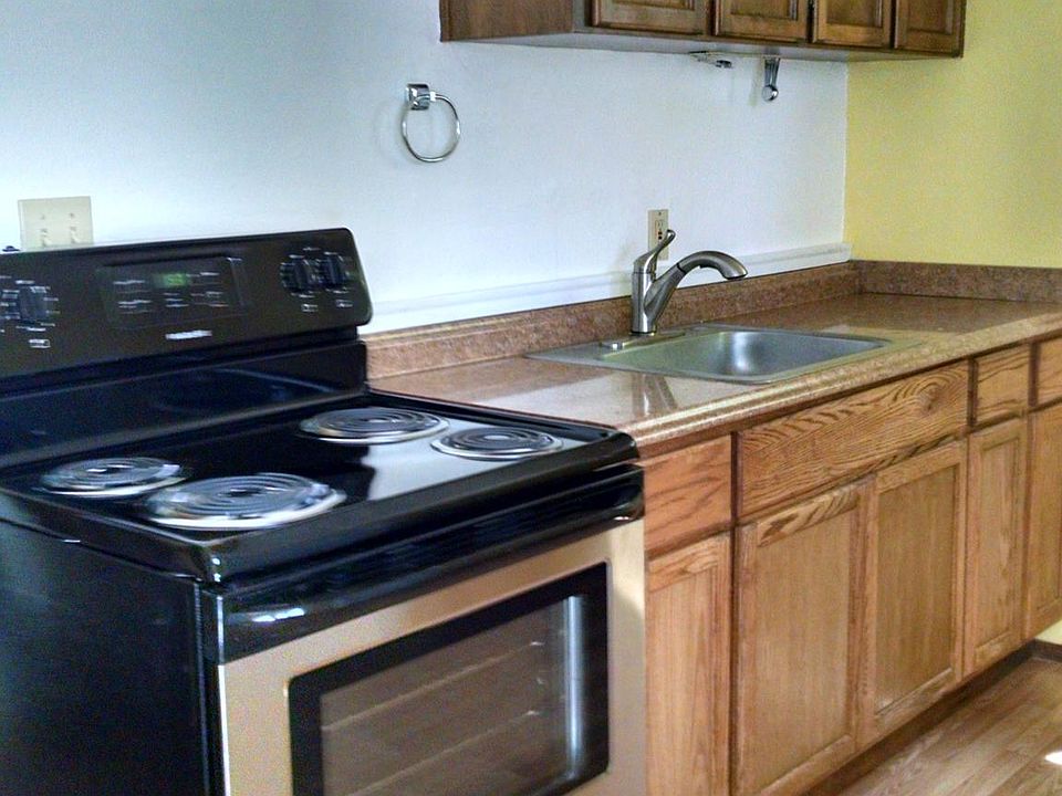 1st image of 160 Phelps St #1