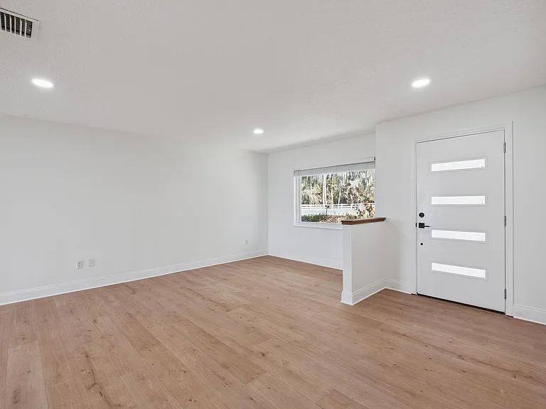 6346 Bennett Ct — Photo 4