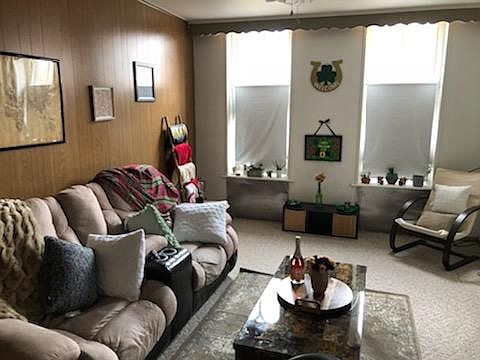Living room space pic. 1