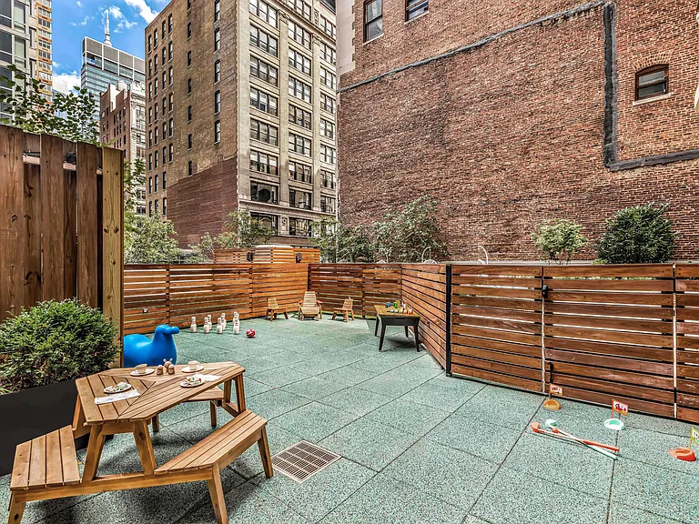 77 W 24th St #10C — Photo 23
