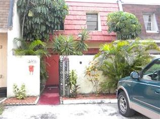 5976 NW 24th Pl, Sunrise, FL 33313