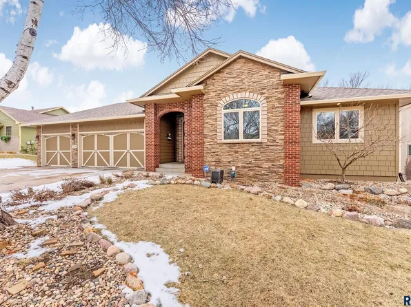 3409 S Jesse James Cir, Sioux Falls, SD 57103