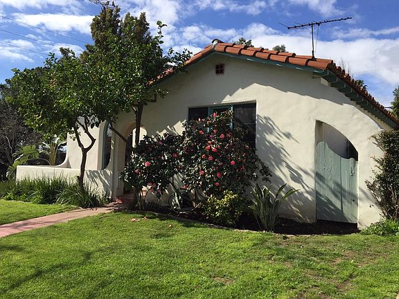 On leafy street tween Pico & San Vicente