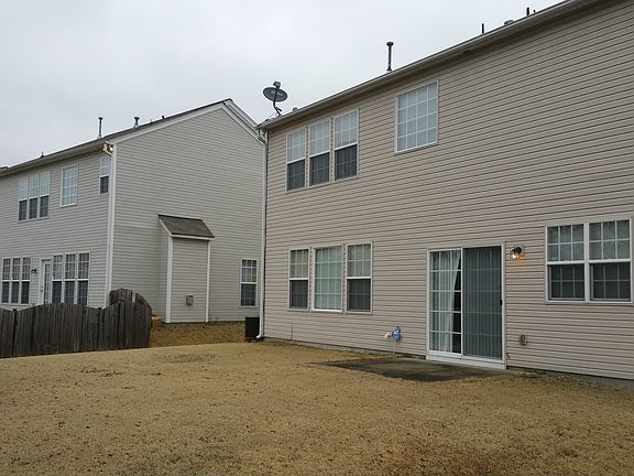2nd image of 2217 Arbor Vista