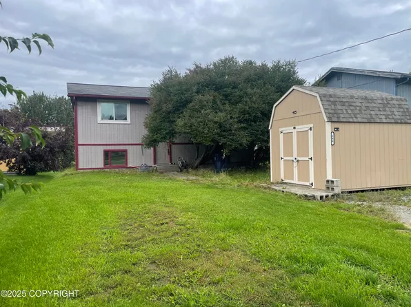 644 3rd St N, Palmer, AK 99645