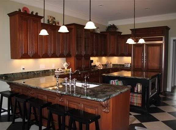 4th image of 102 Ivy Woods Dr
