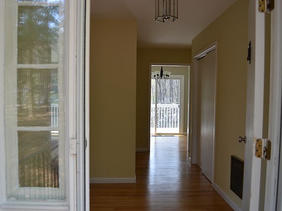 3rd image of 103 Kent Shore Dr