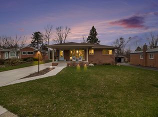 733 Manordale Ct, Milford, MI 48381