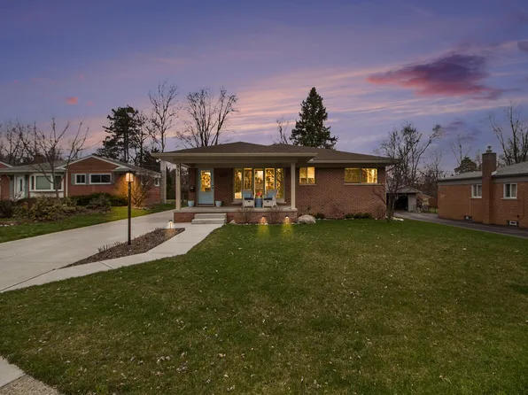 733 Manordale Ct, Milford, MI 48381