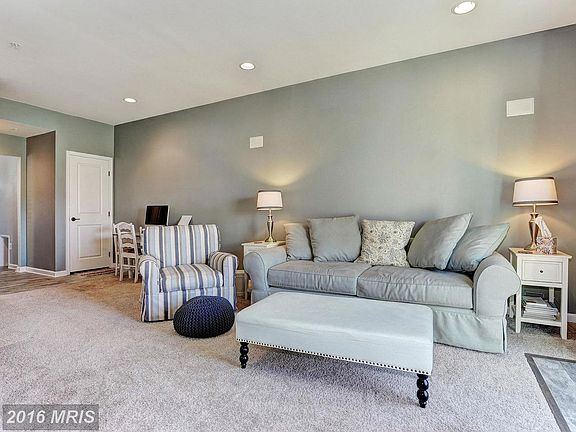 5th image of 419 Willow Bend Dr