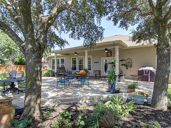 5th image of 612 Stansted Manor Dr