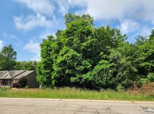7480 Fairview Dr, Goodrich, MI 48438