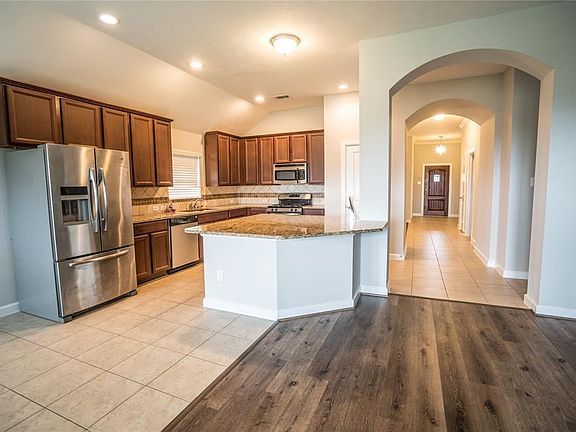 4th image of 19514 Brighton Brook Ln