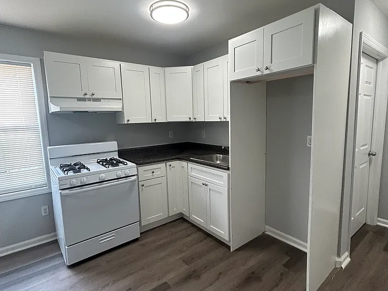 130 N Main St #5 — Photo 10