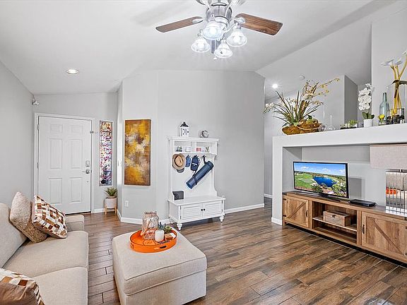 4th image of 15542 W Supai Cir