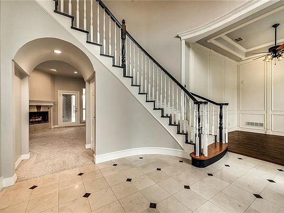 4th image of 2417 Kathryn Dr