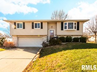 104 Clayton Ct, East Peoria, IL 61611