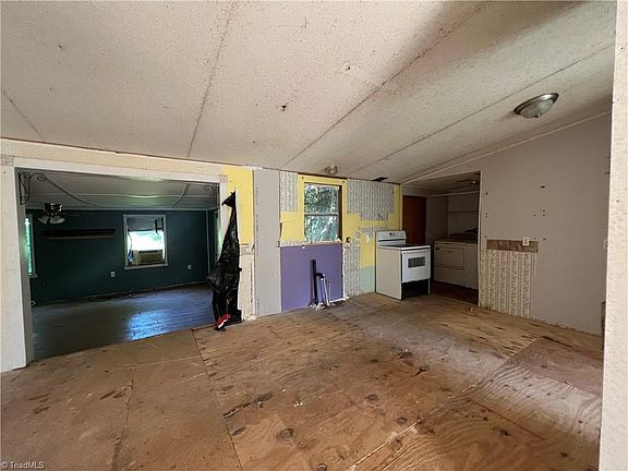 2nd image of 351 Deerchase Cir