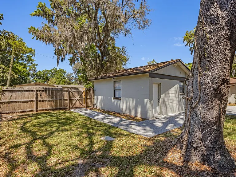 427 Holly Ave — Photo 34