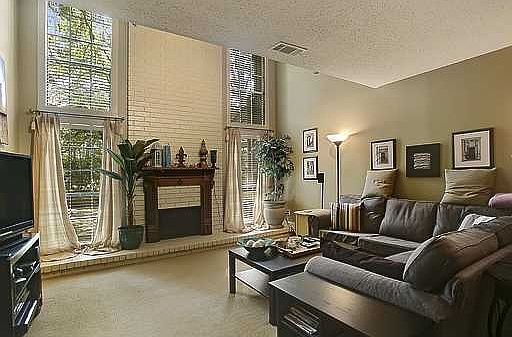 2nd image of 624 N Beau Chene Dr