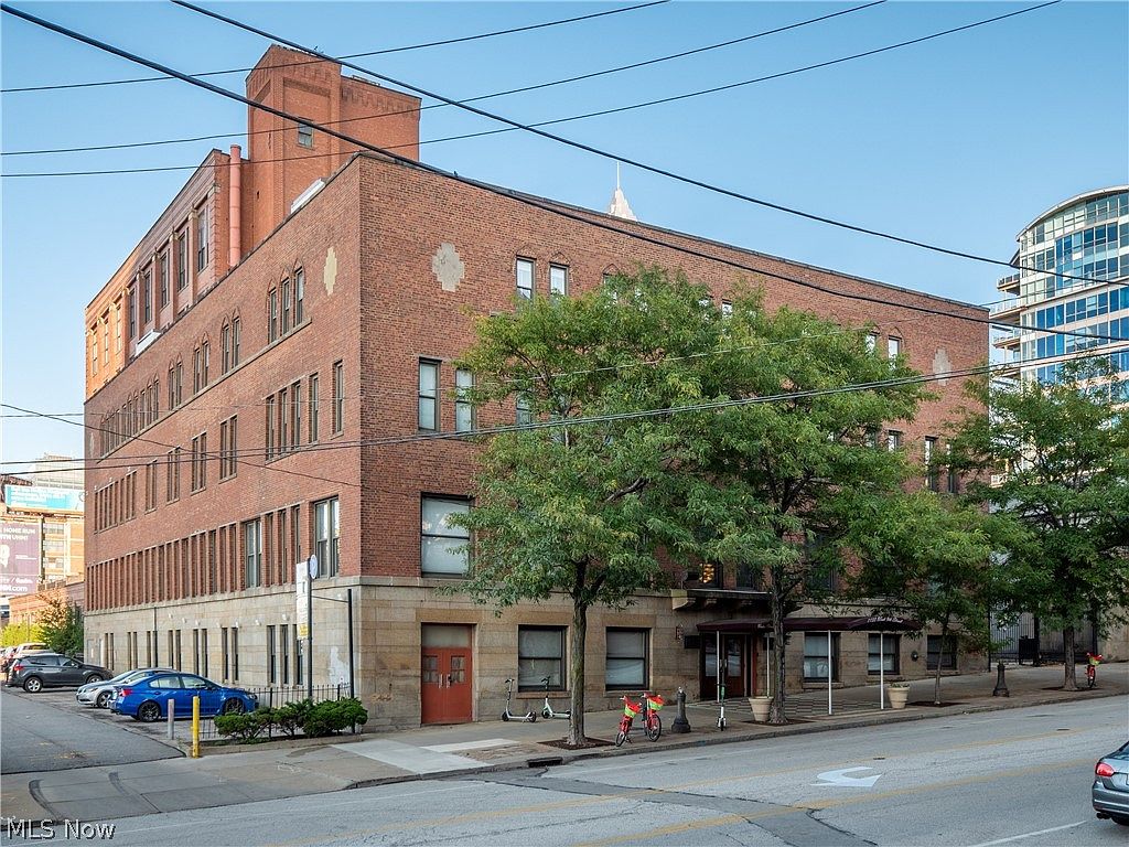 1133 W 9th St APT 207, Cleveland, OH 44113 | Zillow