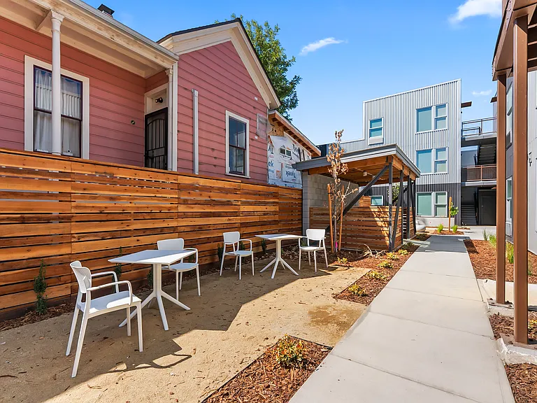 1221 C St — Photo 28