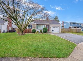 77 Shaw Dr, Merrick, NY 11566