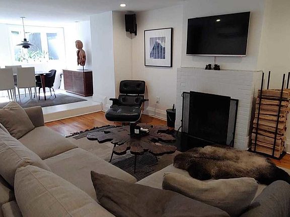 2nd image of 120 Waverly Pl Ph 1