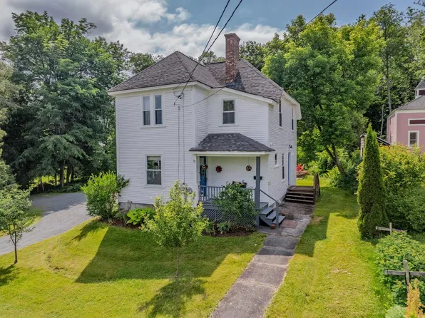 12 Governor's Terrace, Lancaster, NH 03584