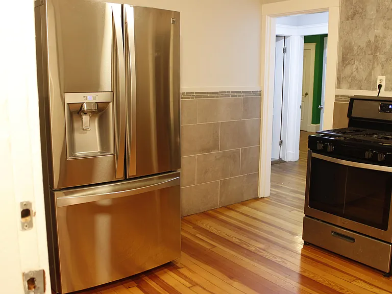 45-47 Coolidge Rd #2 — Photo 6